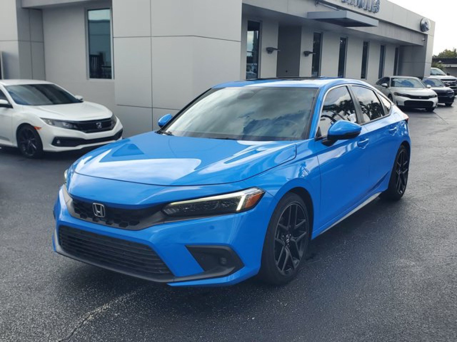 Used 2022 Honda Civic Sport Touring image 3