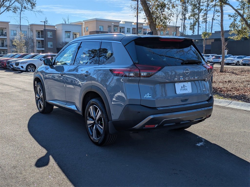 Used 2022 Nissan Rogue SL w/ SL Premium Package image 6