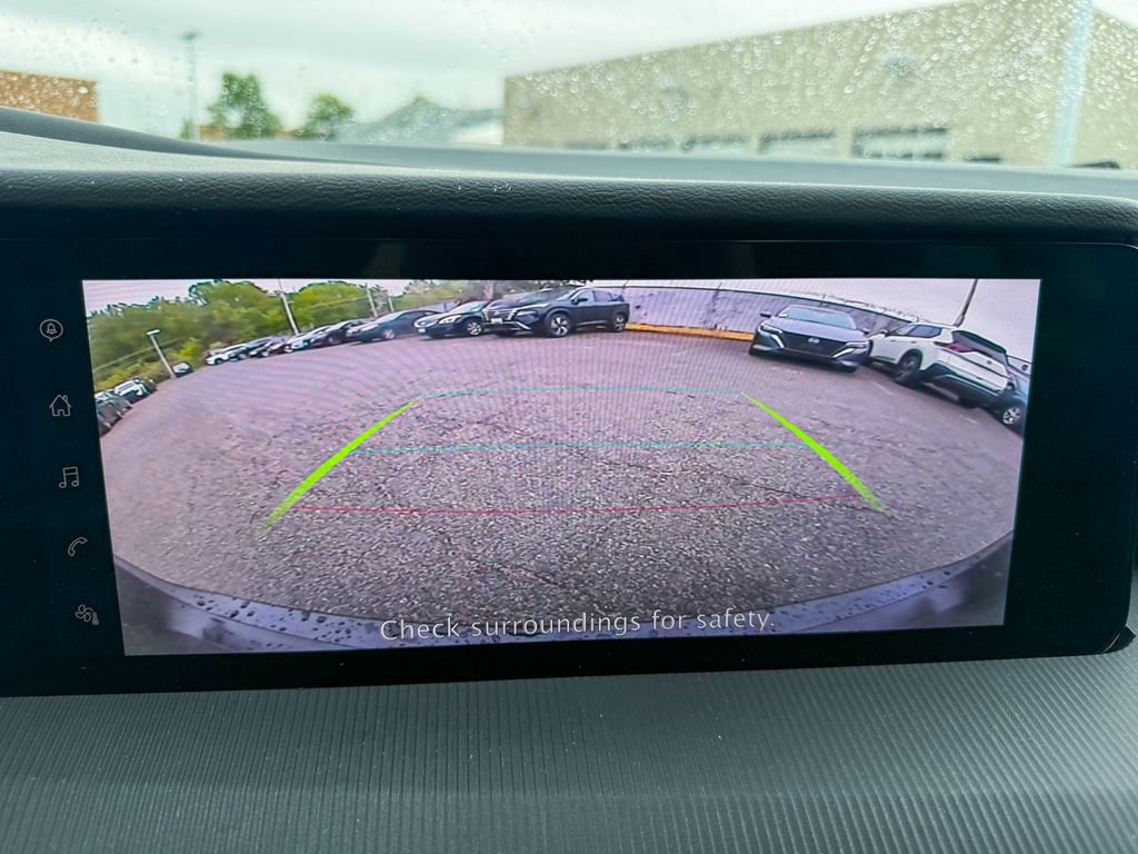 Certified 2025 Nissan Murano SV FWD image 11