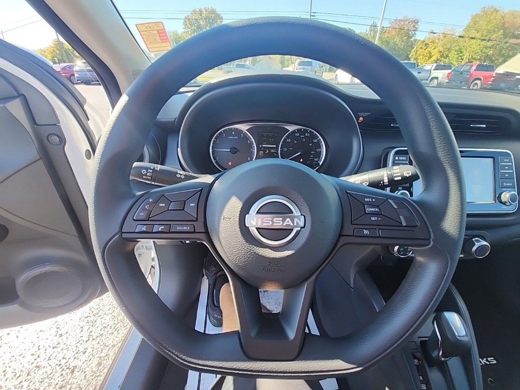 Used 2025 Nissan Kicks Play S image 22