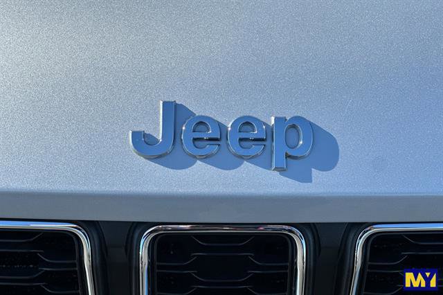 Used 2023 Jeep Grand Cherokee L Laredo w/ Trailer Tow Group (B) image 38