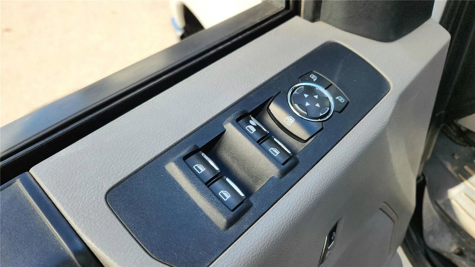 Used 2019 Ford F350 XL w/ Power Equipment Group image 26