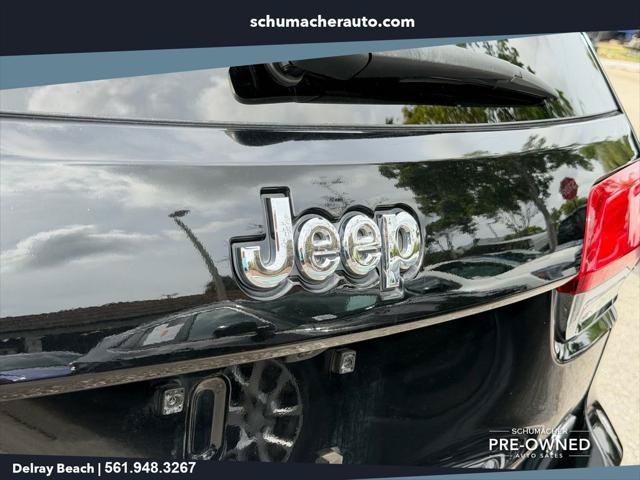 Certified 2020 Jeep Grand Cherokee Overland AWD/4WD image 15