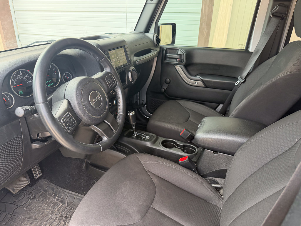 Used 2017 Jeep Wrangler Unlimited Sport AWD/4WD image 9