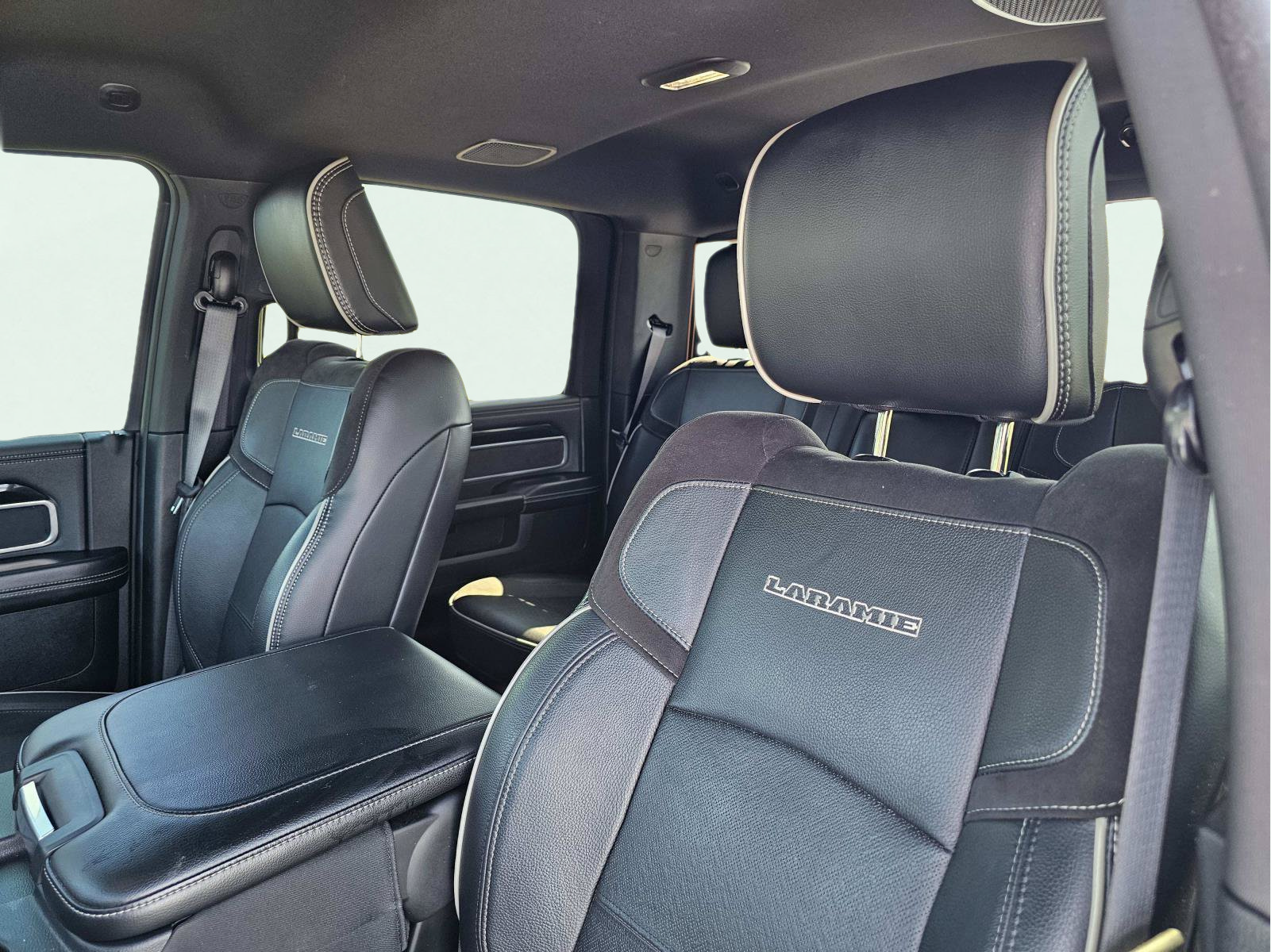 Used 2022 RAM 3500 Laramie w/ Night Edition AWD/4WD image 40