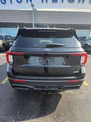Certified 2025 Ford Explorer ST-Line AWD/4WD image 14
