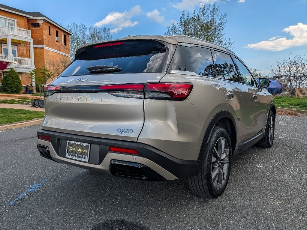 Used 2023 INFINITI QX60 Luxe AWD/4WD image 5