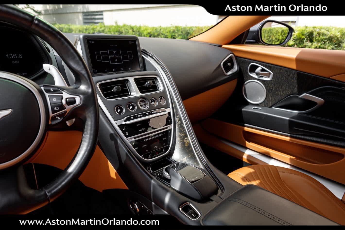 Used 2022 Aston Martin DB11 Coupe RWD image 10