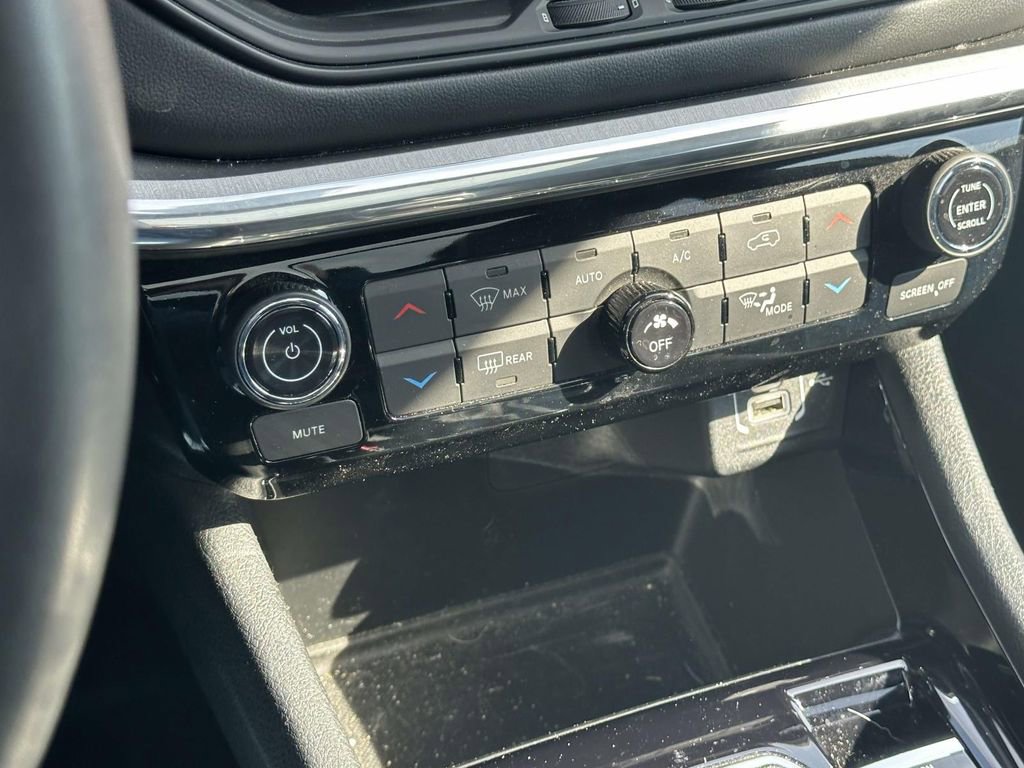 Used 2023 Jeep Compass High Altitude image 28