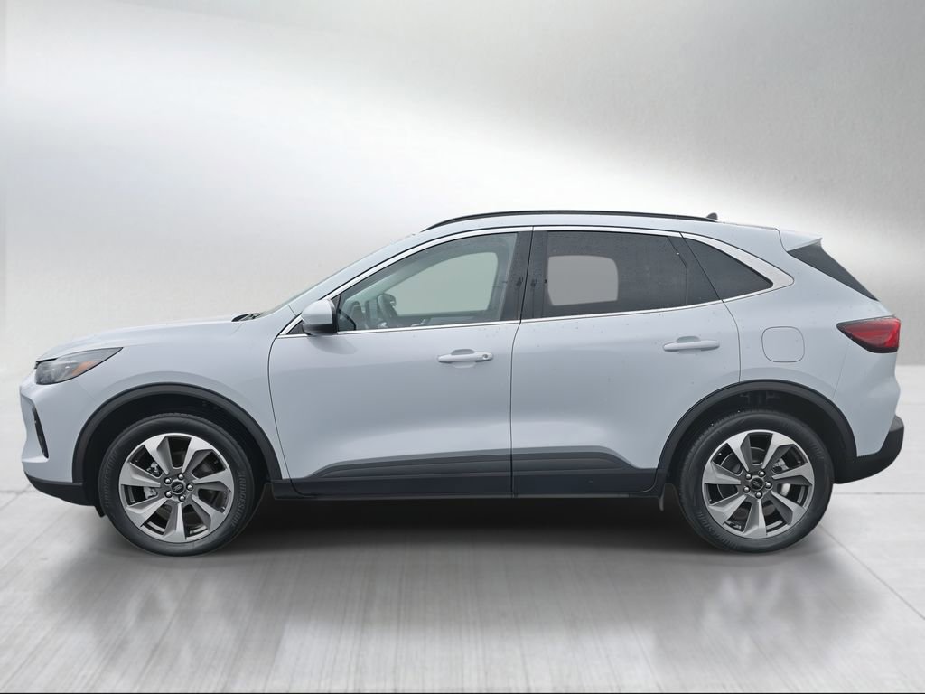 Used 2025 Ford Escape Platinum image 6