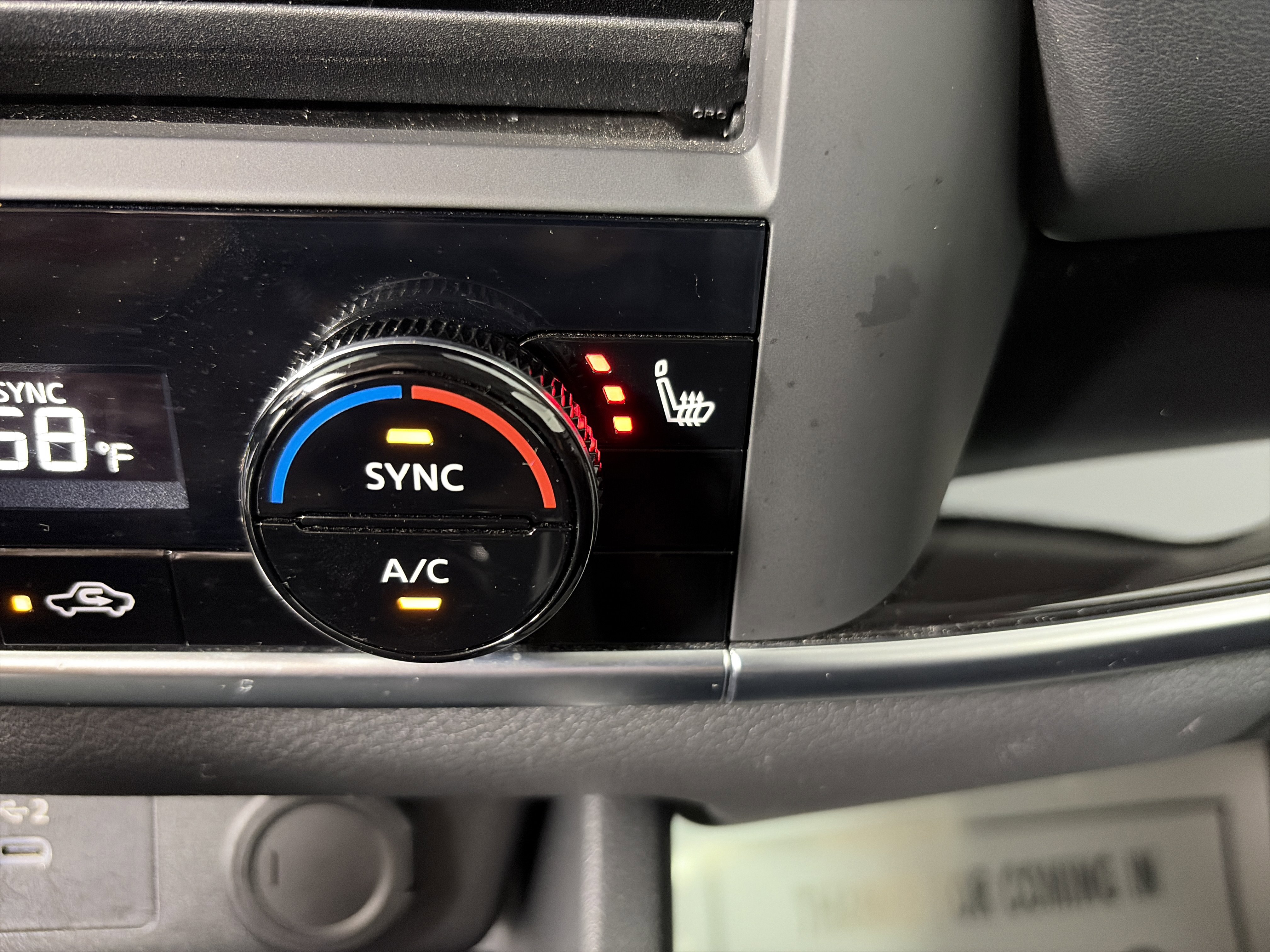 Used 2025 Nissan Rogue SV image 24