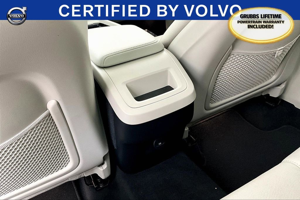 Certified 2023 Volvo XC60 B5 Plus AWD/4WD image 32