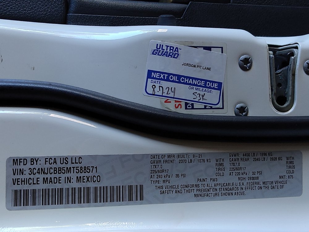 Used 2021 Jeep Compass Latitude image 33