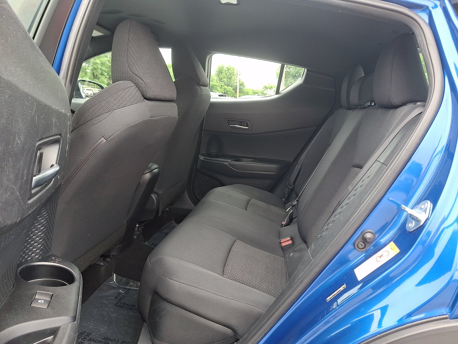 Used 2019 Toyota C-HR XLE FWD image 10