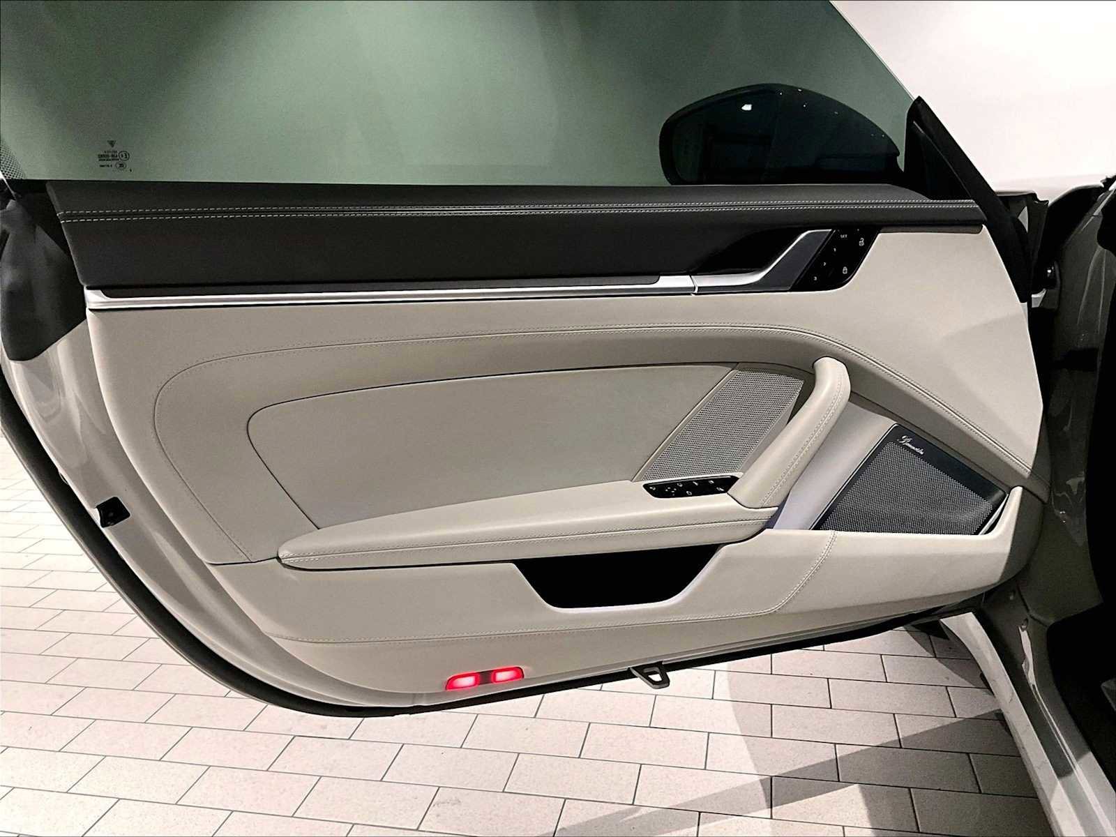 Used 2021 Porsche 911 Carrera S image 26