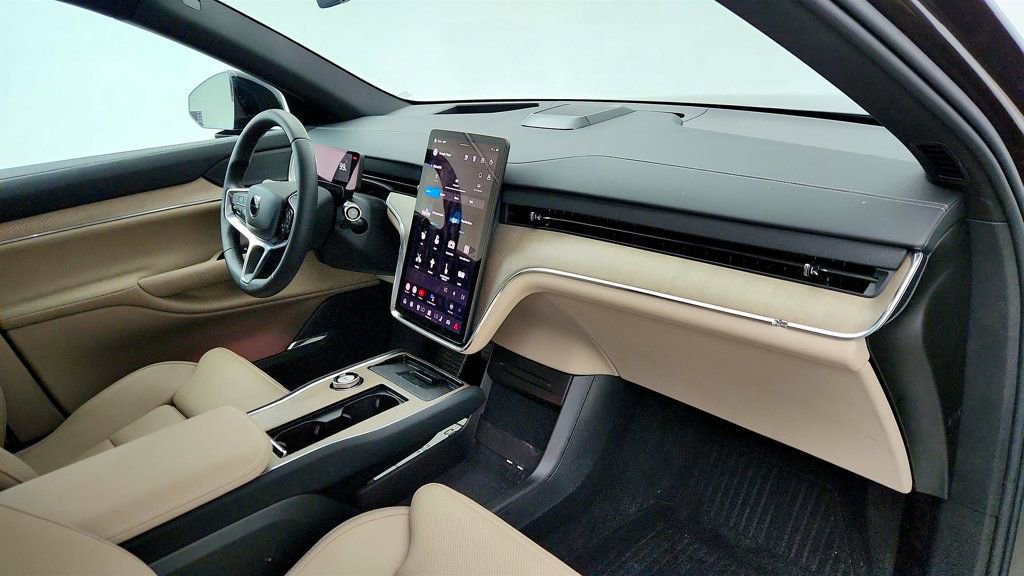 Used 2025 Volvo EX90 Plus AWD/4WD image 25