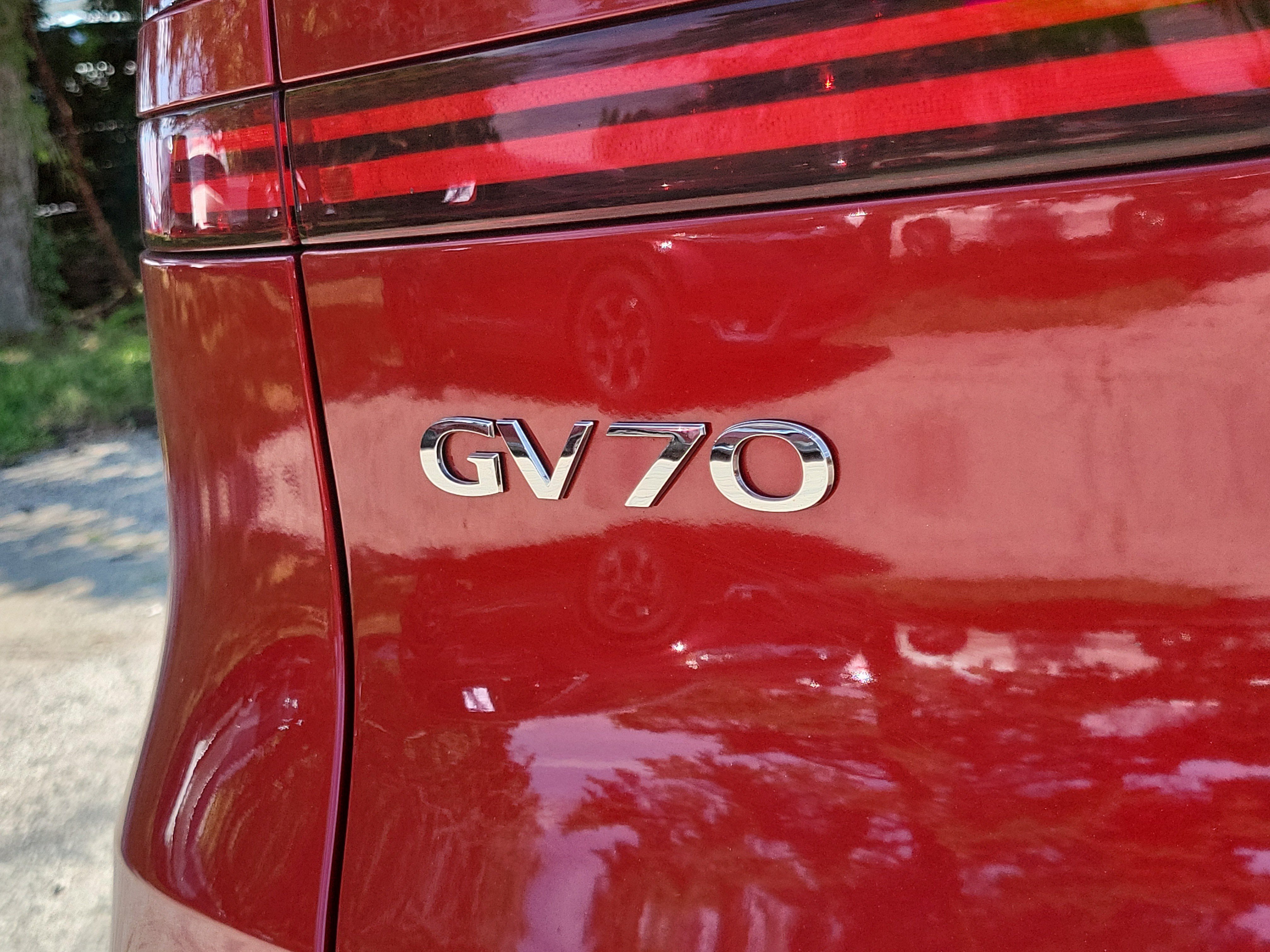 Used 2023 Genesis GV70 2.5T w/ Sport Prestige Package AWD/4WD image 6