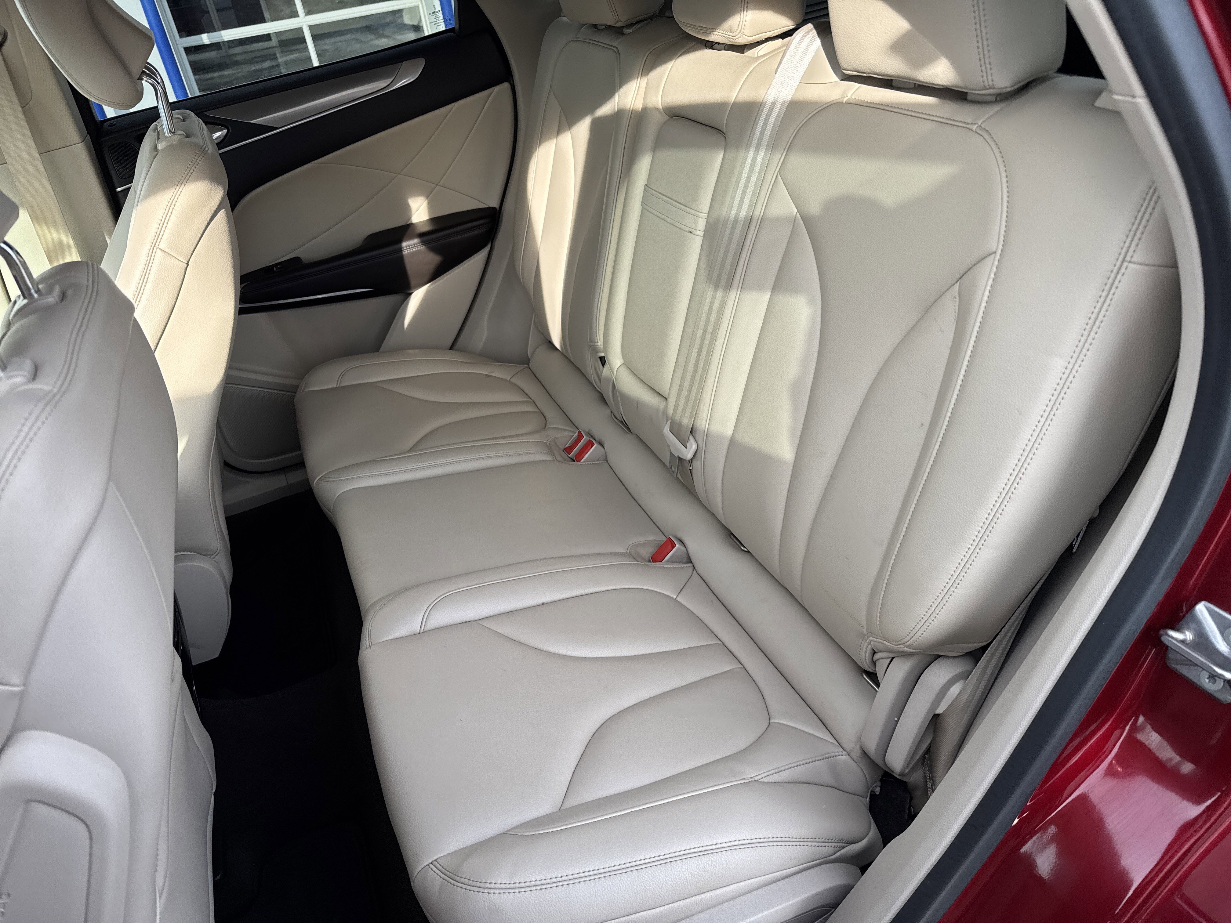 Used 2019 Lincoln MKC Premiere image 22