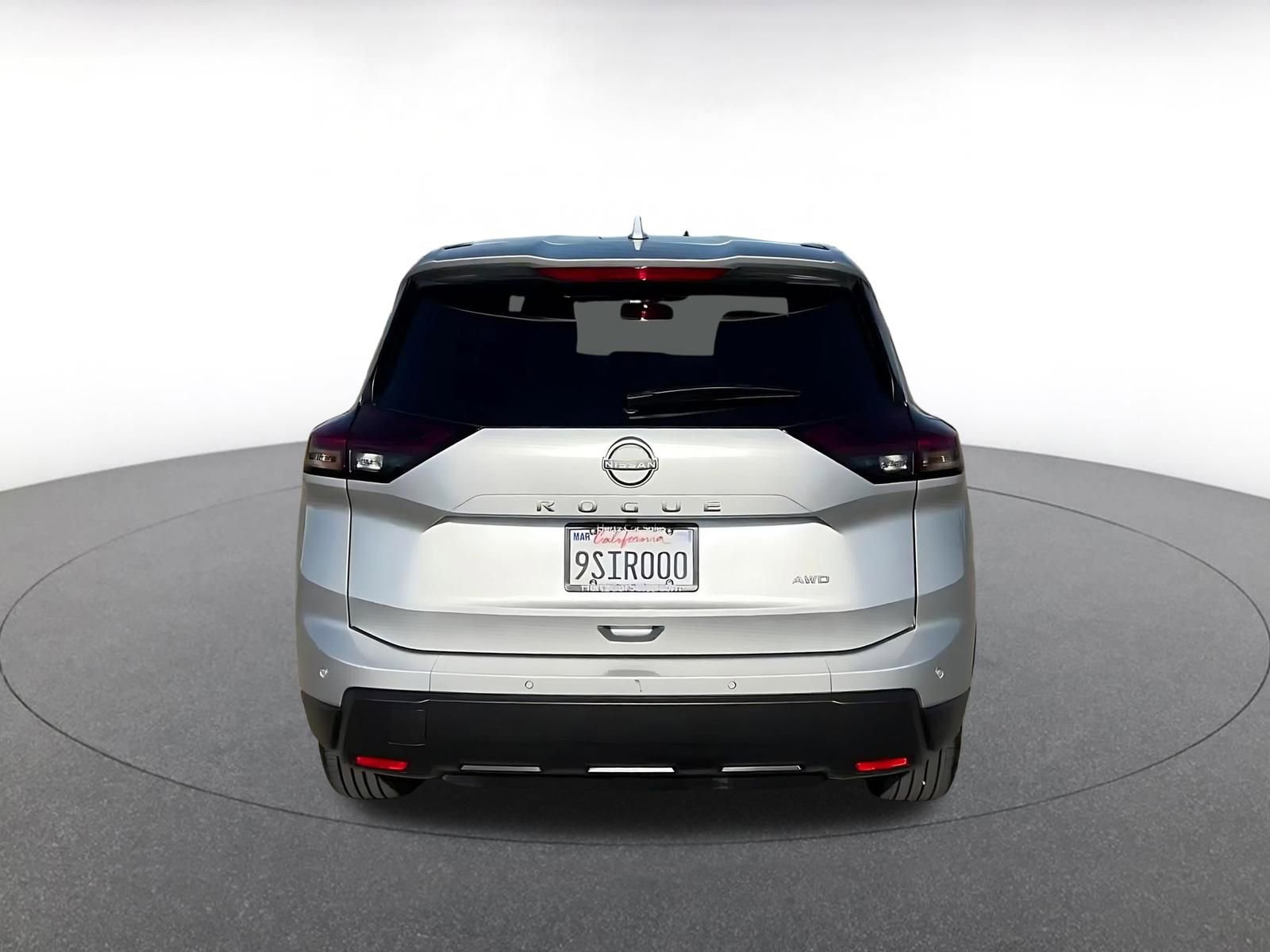 Used 2025 Nissan Rogue SV image 12