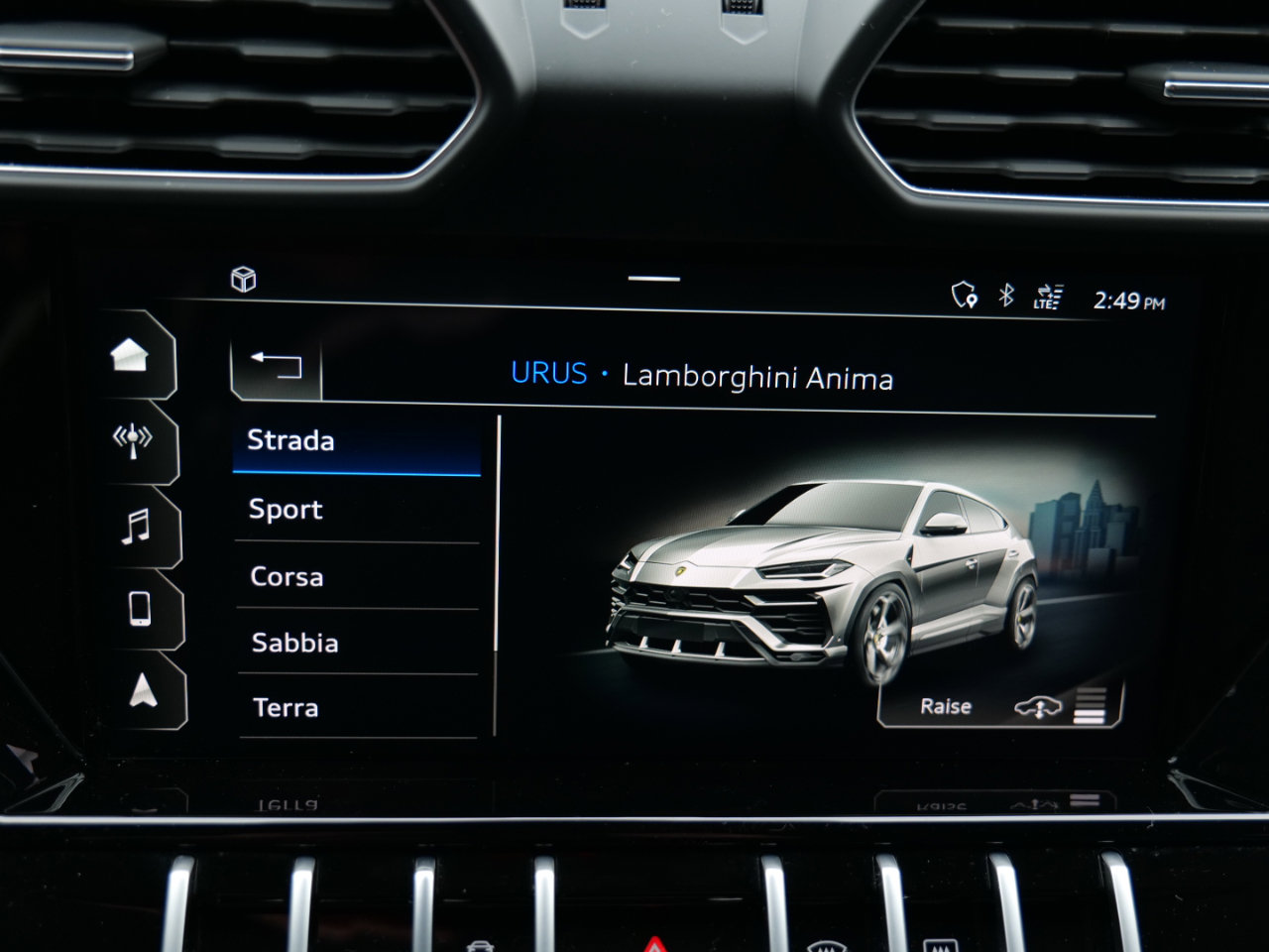 Used 2021 Lamborghini Urus image 28