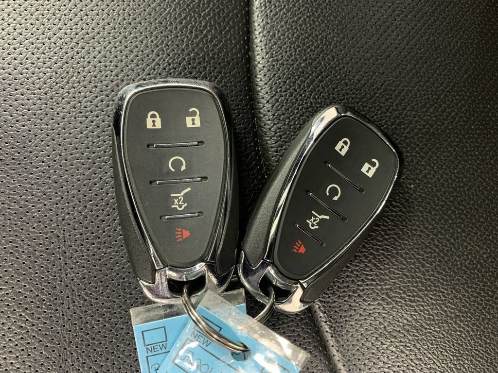 Used 2020 Chevrolet Equinox Premier AWD/4WD image 2