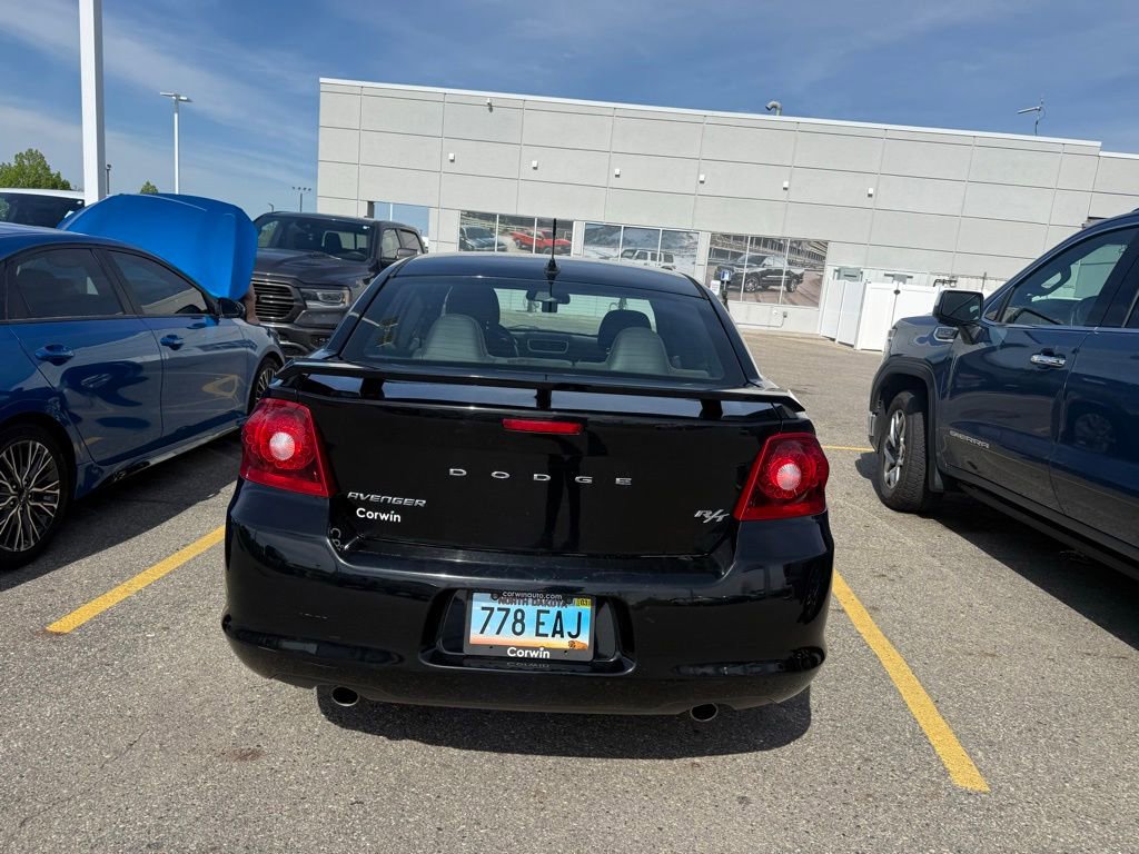 Used 2013 Dodge Avenger R/T FWD video 3