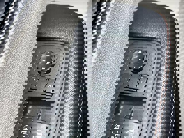 Used 2020 Chrysler Pacifica Touring w/ Advanced Safetytec Group image 22