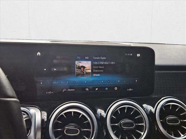 Used 2022 Mercedes-Benz GLB 250 GLB 250 image 14