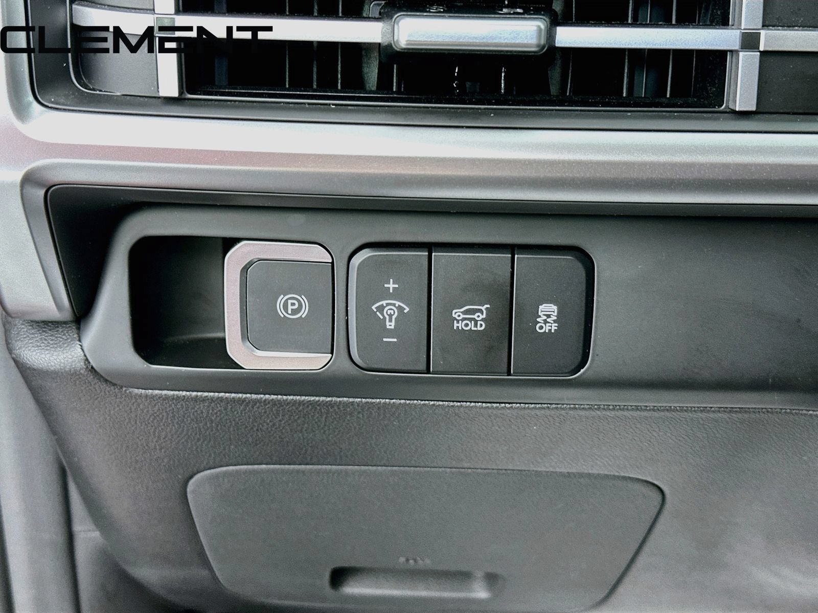 Certified 2025 Hyundai Santa Fe SEL FWD image 13