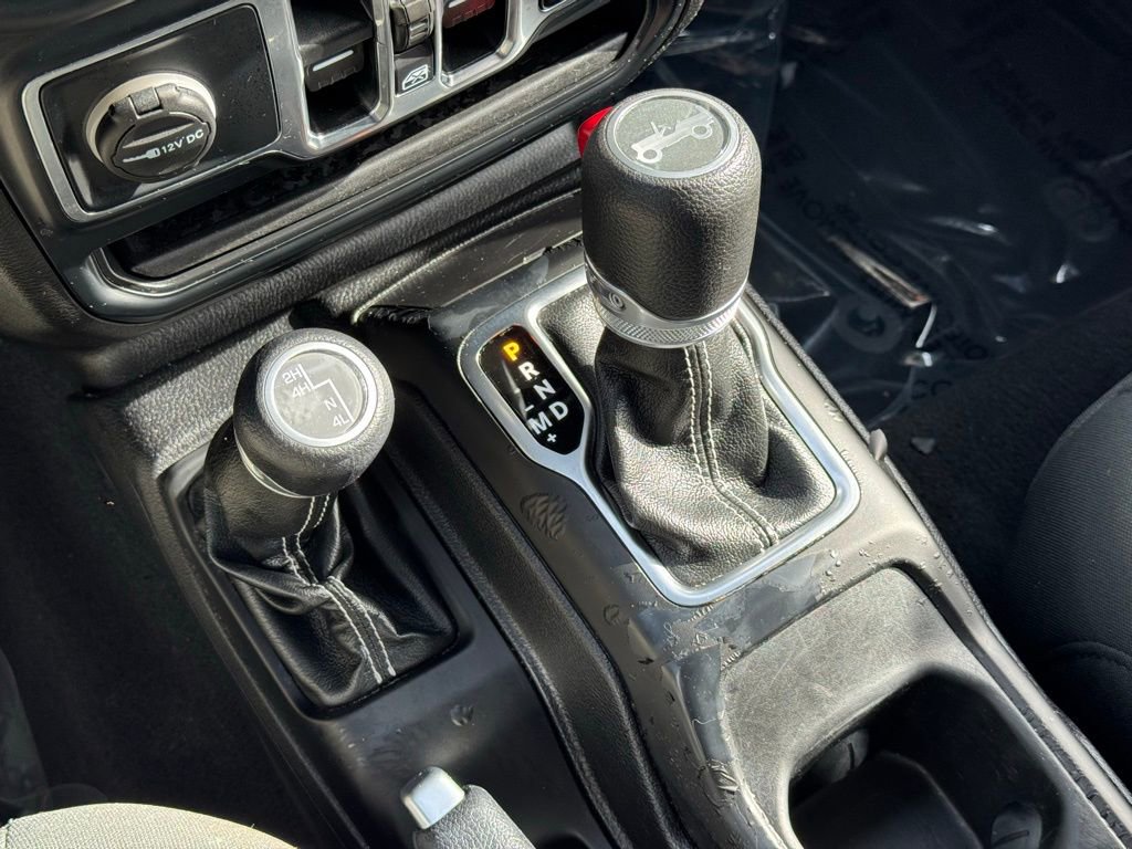 Used 2019 Jeep Wrangler Unlimited Sahara image 33