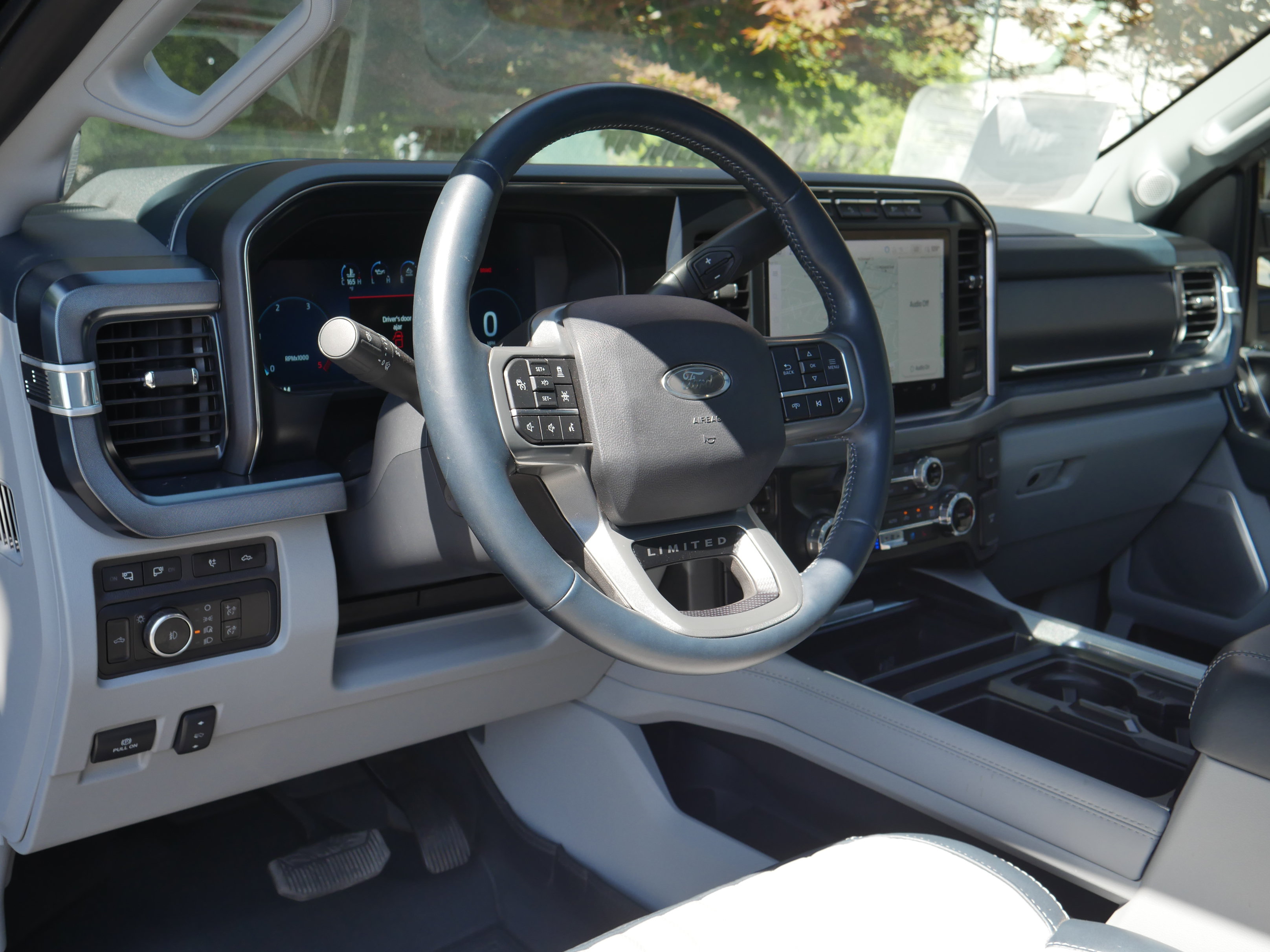 Certified 2024 Ford F350 Limited w/ FX4 Off-Road Package AWD/4WD image 4
