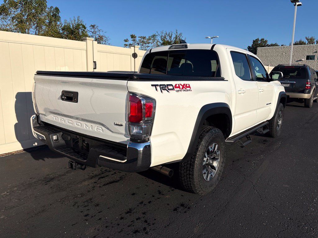 Used 2023 Toyota Tacoma TRD Off-Road AWD/4WD image 3