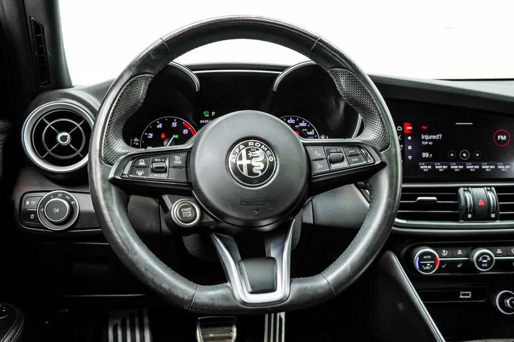 Used 2022 Alfa Romeo Giulia Ti w/ Active Assist Plus Package RWD image 23