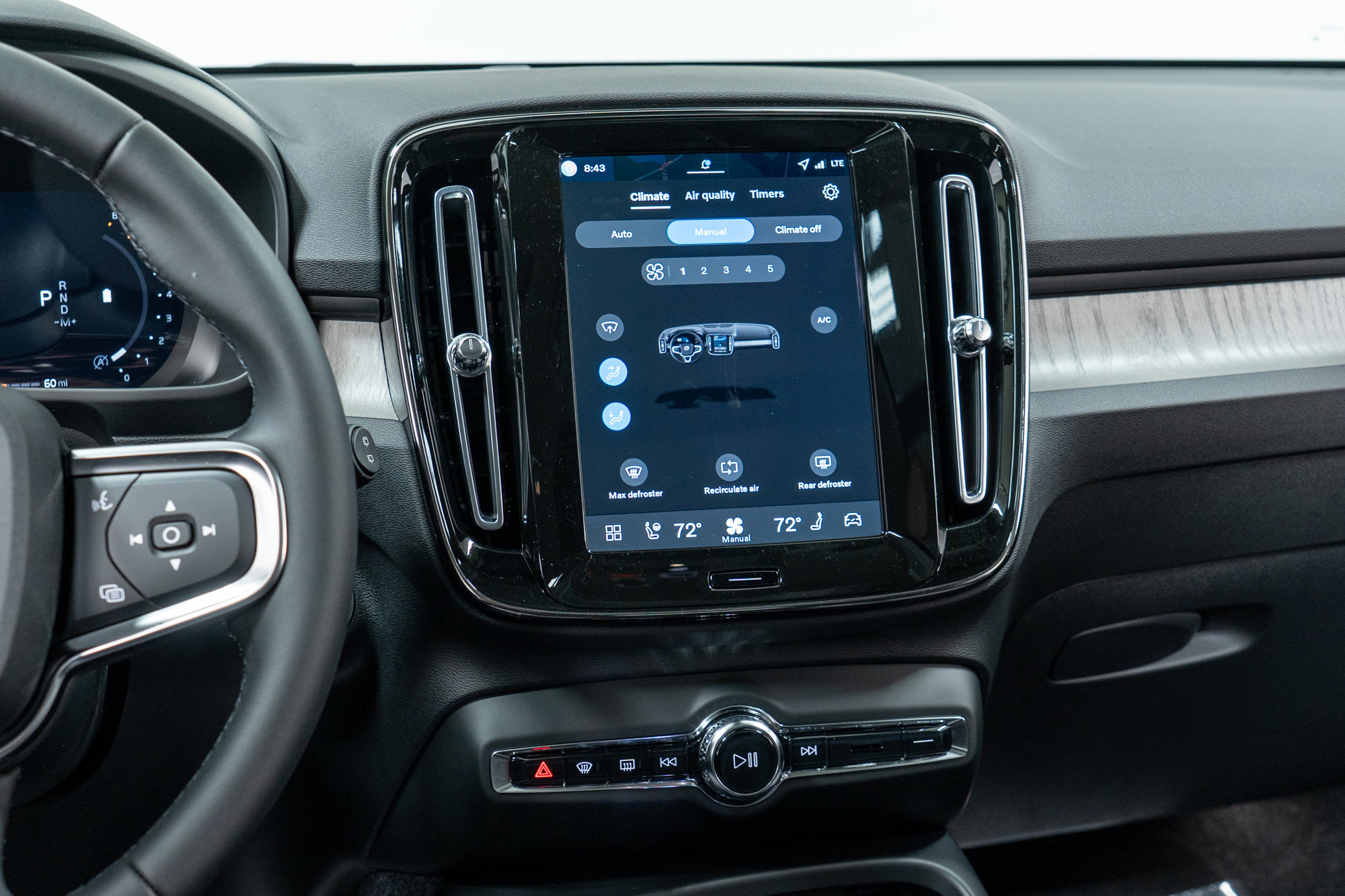 New 2026 Volvo XC40 B5 Plus w/ Protection Package Premier image 19