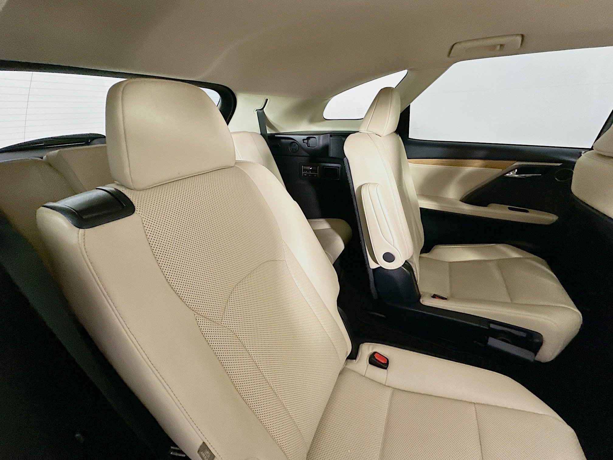 Used 2021 Lexus RX 350L FWD w/ Premium Package image 35