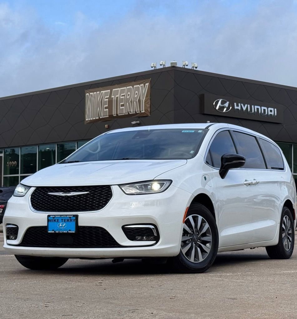 Used 2024 Chrysler Pacifica Limited FWD video 1
