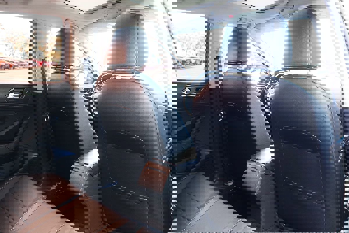 Used 2023 Volkswagen Jetta SE image 28