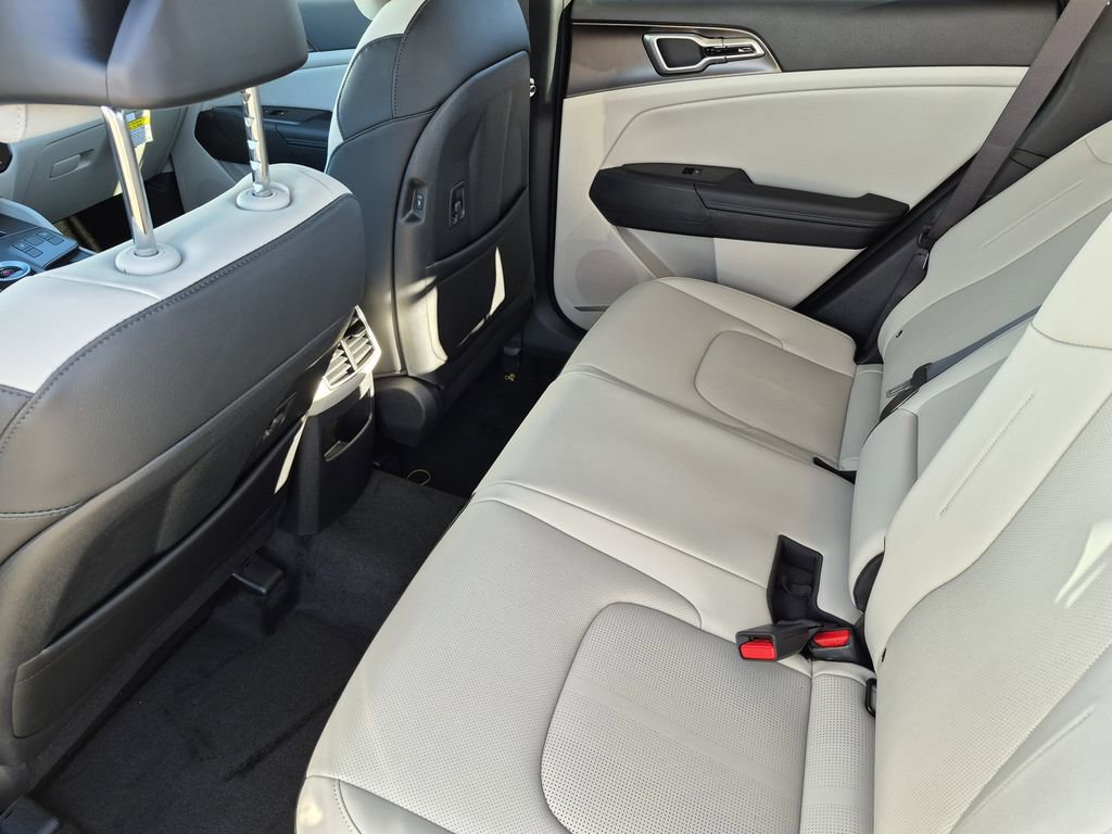 New 2026 Kia Sportage EX image 12