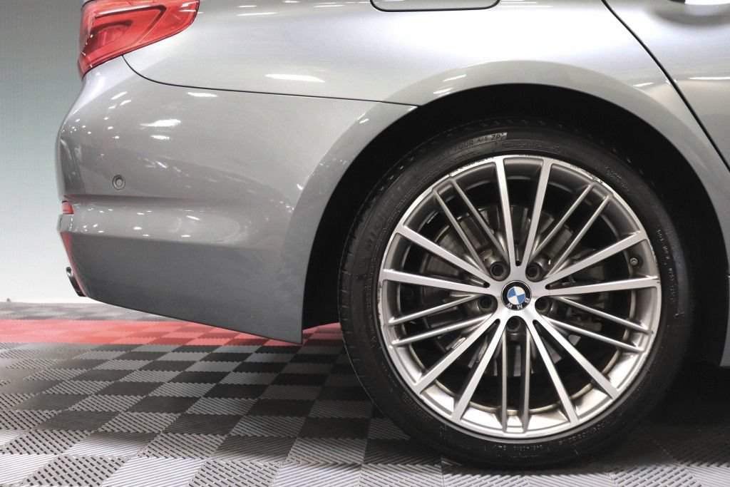 Used 2017 BMW 540i w/ Premium Package RWD image 81