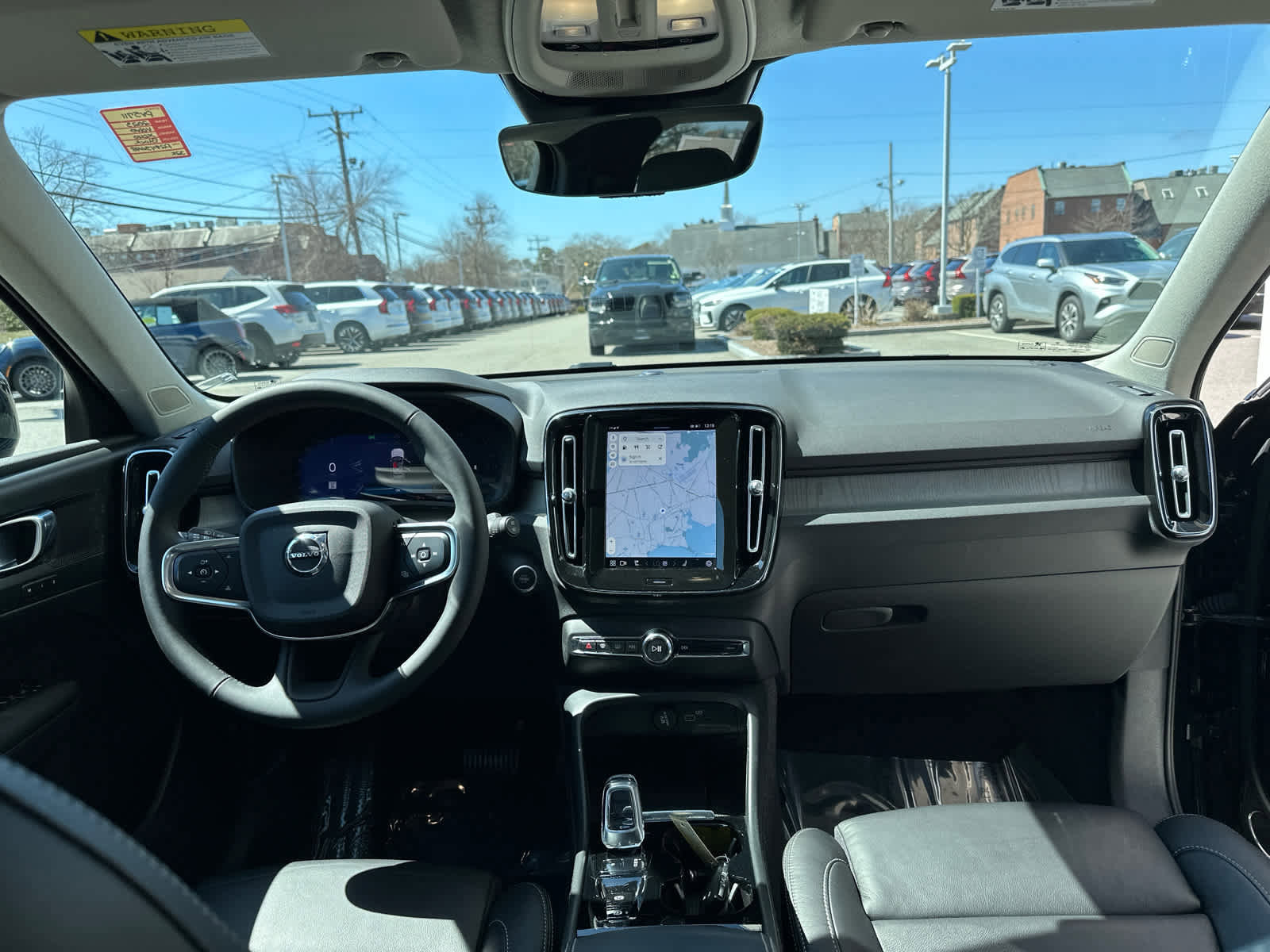 Used 2023 Volvo XC40 B5 Plus w/ Driver Assist Package image 36