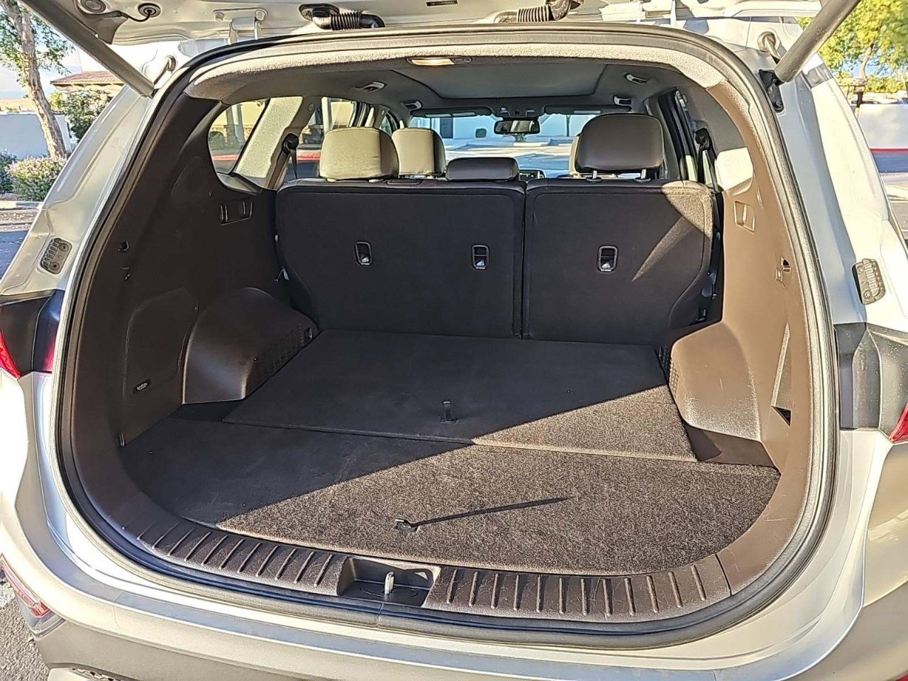 Used 2019 Hyundai Santa Fe AWD image 11