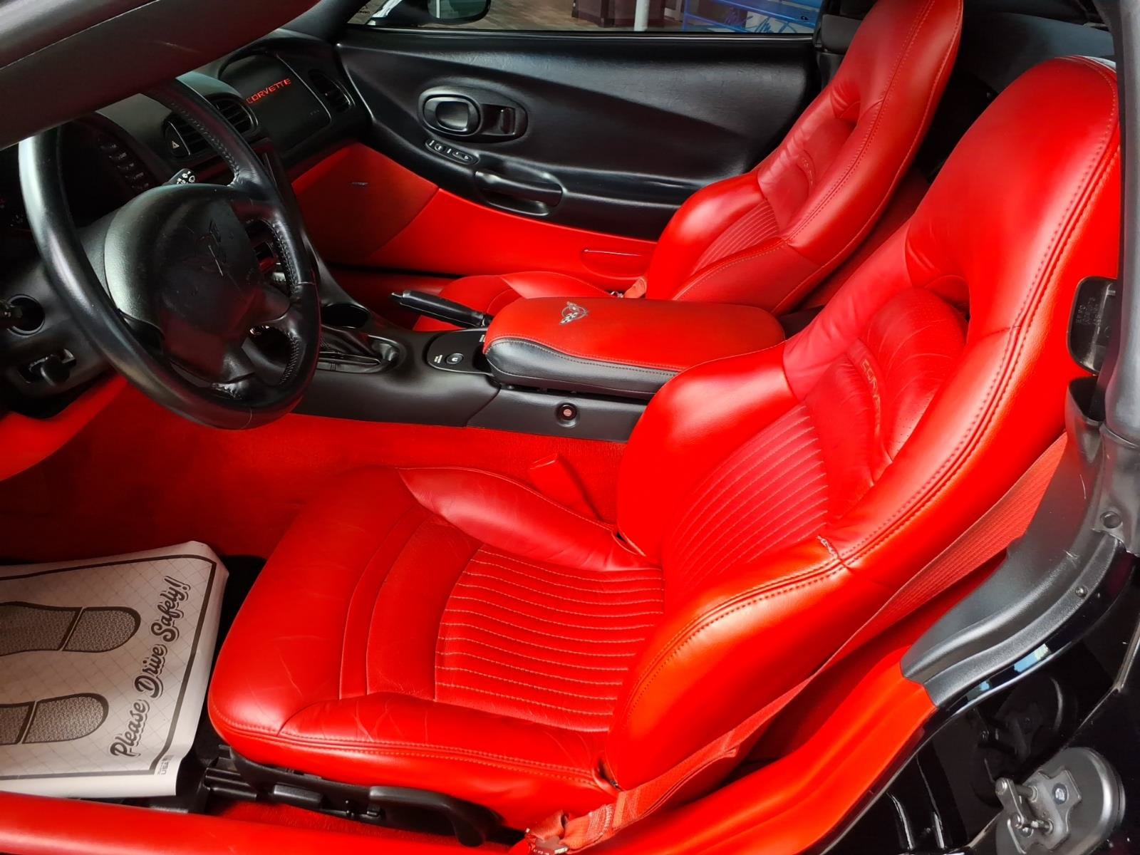 Used 2004 Chevrolet Corvette Convertible w/ Preferred Equipment Group RWD image 8