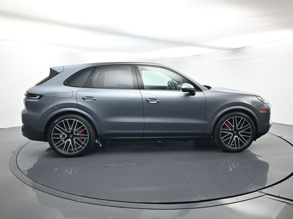 Certified 2026 Porsche Cayenne S AWD/4WD image 16