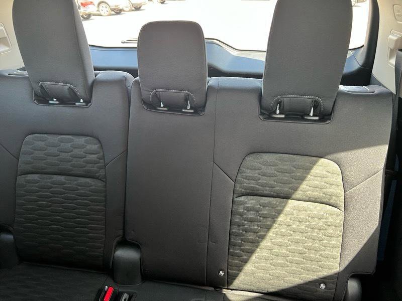 Used 2023 Nissan Pathfinder SV image 10