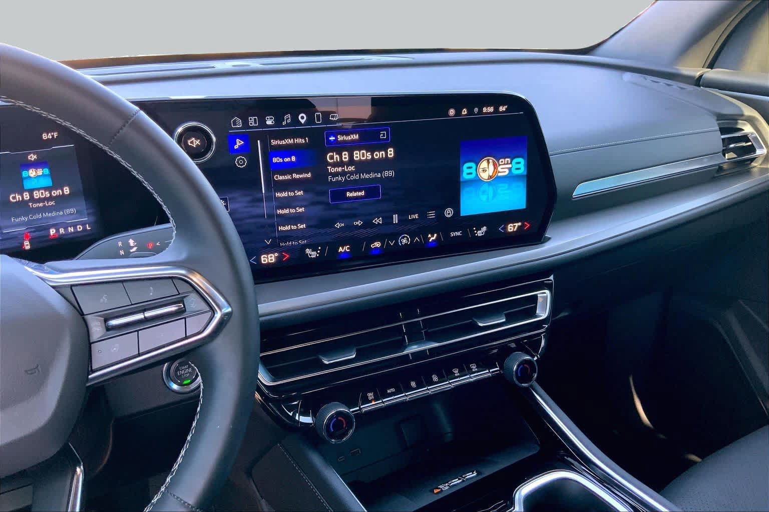 Used 2025 Chevrolet Traverse LT FWD image 7
