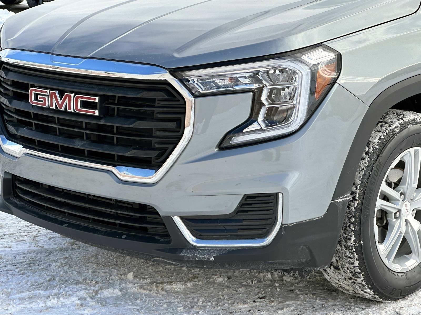 Certified 2023 GMC Terrain SLE w/ Driver Convenience Package image 7