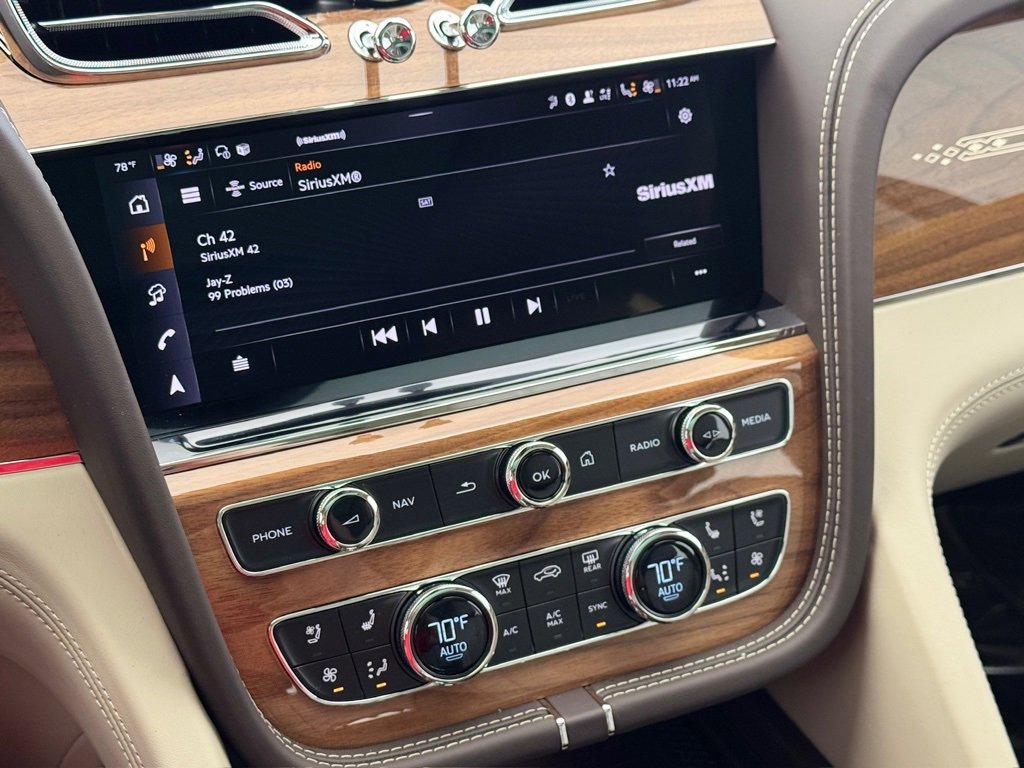 New 2025 Bentley Bentayga image 22