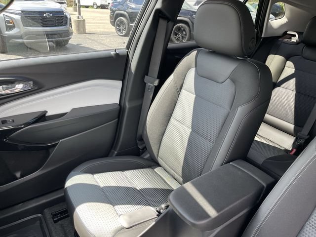 New 2026 Chevrolet Trax LT w/ Driver Confidence Package FWD image 23