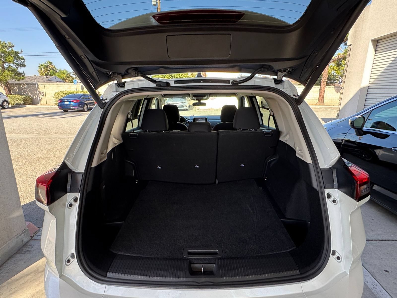 Used 2026 Nissan Rogue SV AWD/4WD image 32
