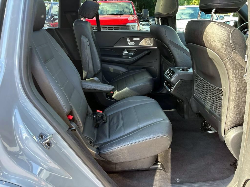 Used 2024 Mercedes-Benz GLS 450 4MATIC w/ AMG Line Exterior image 20